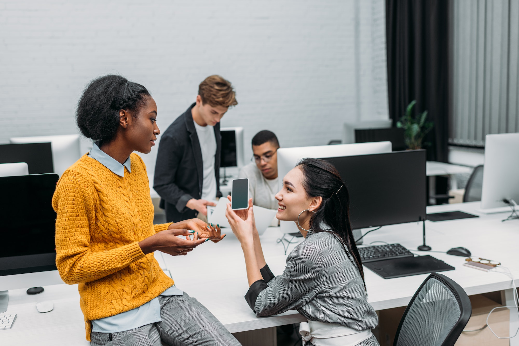 Project Managers vs Program Managers: A Game of Thrones in the Corporate World